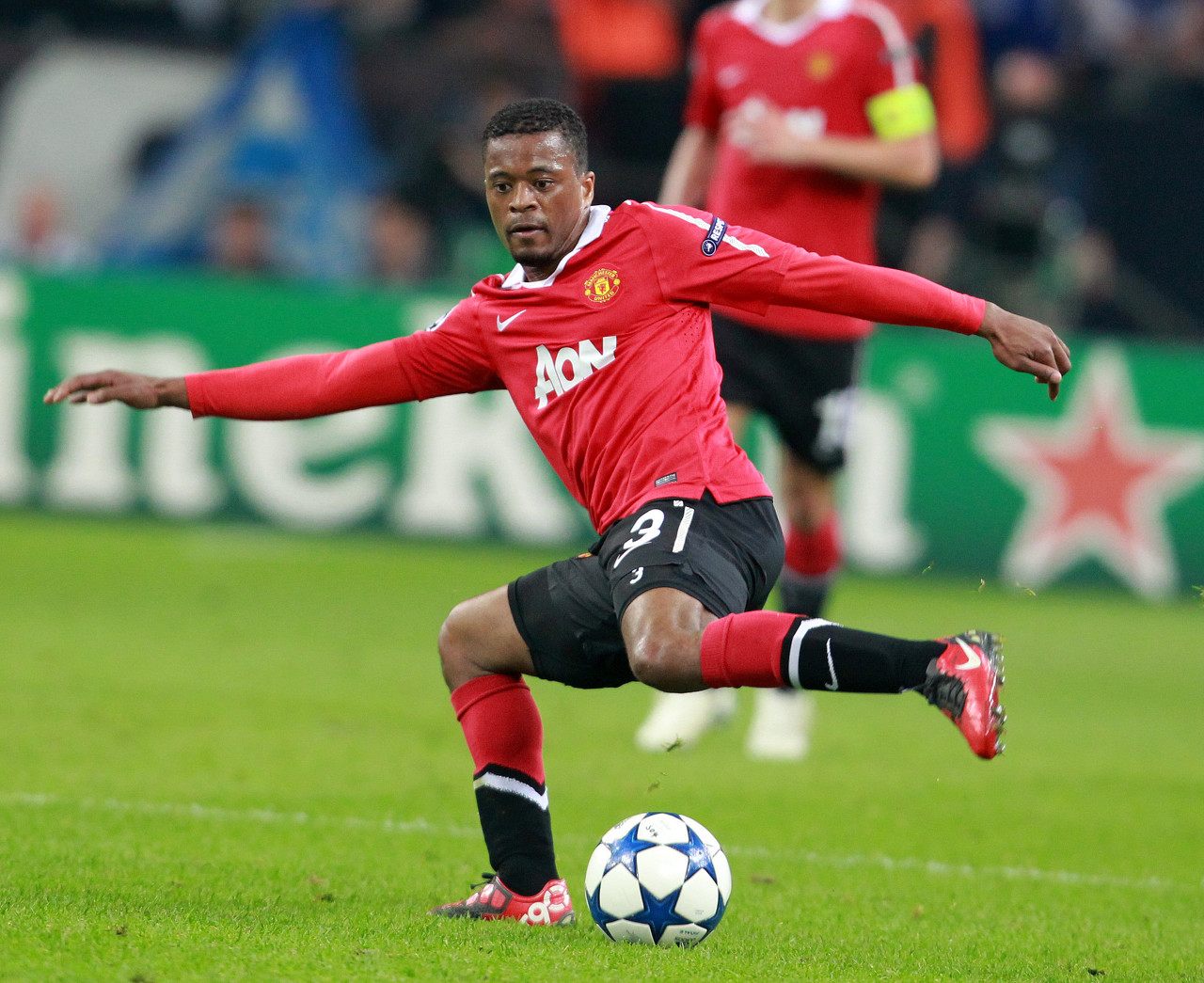 在对手防线 在对手防线